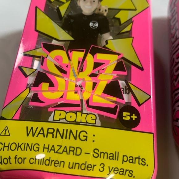 Screen Breaker set of 2 (Brittplays & Poke) SBZ Collectible Toy Set - Picture 6 of 7